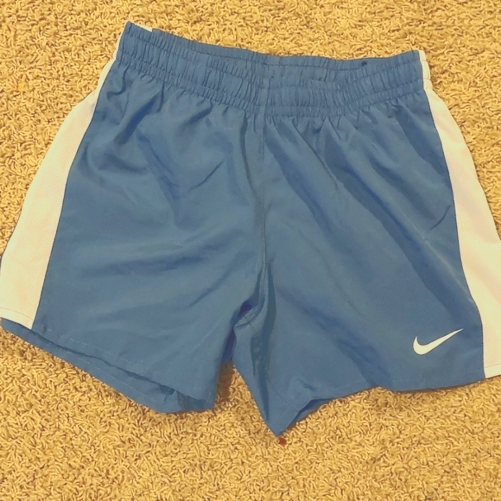 Girls nike dri-fit athletic shorts